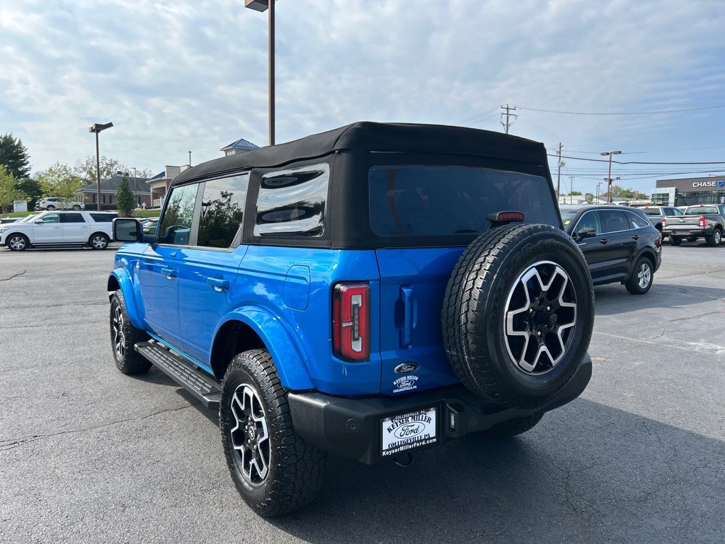 Used 2023 Ford Bronco Outer Banks image 10