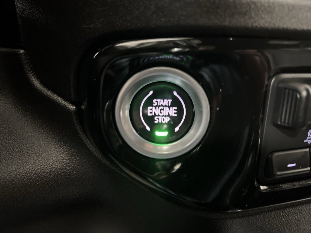 Used 2022 Chevrolet Silverado 1500 High Country image 38