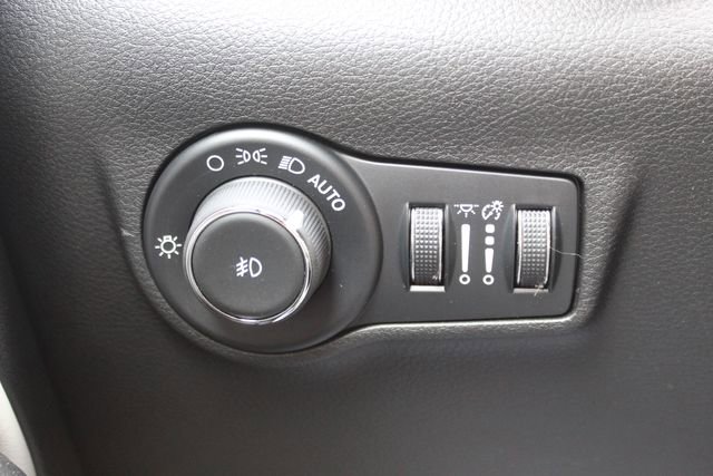 Used 2024 Jeep Compass Limited w/ Elite Group image 16