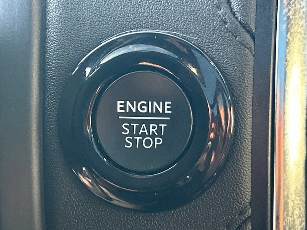 Used 2025 Ford Expedition Tremor AWD/4WD image 43