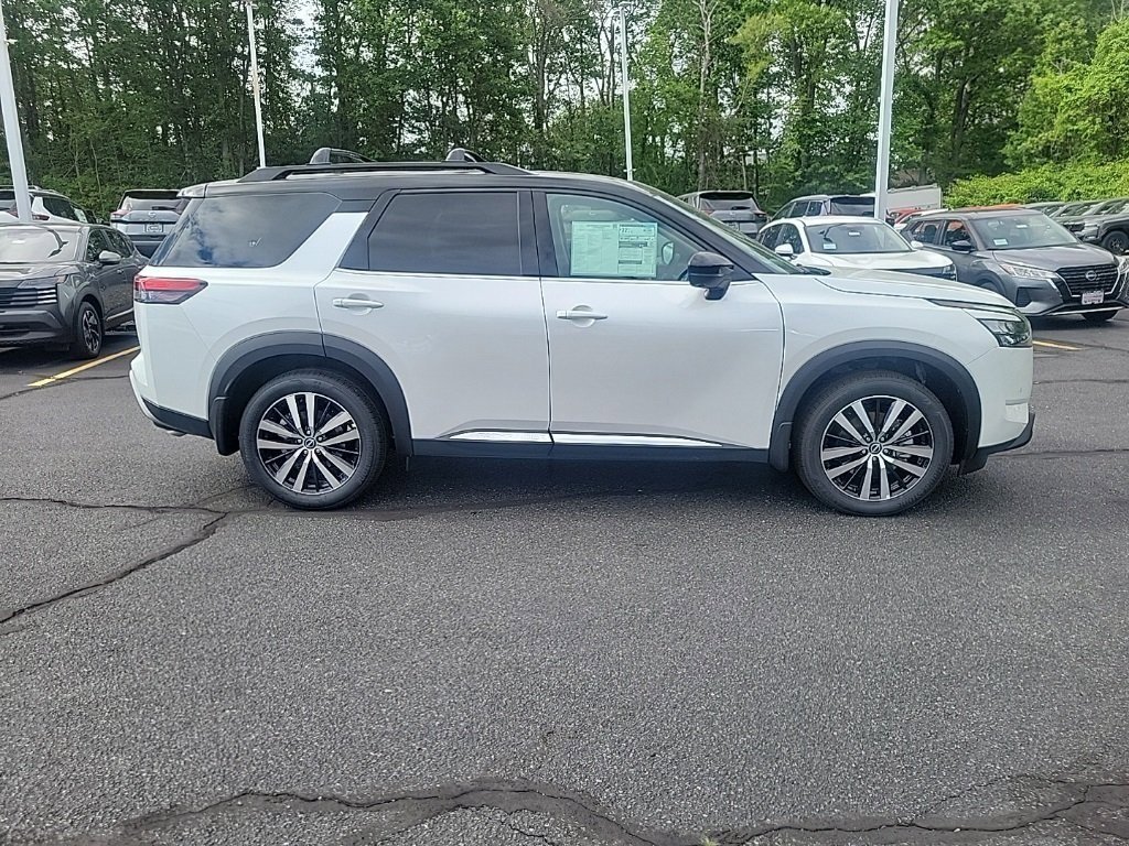 Certified 2025 Nissan Pathfinder Platinum w/ Cargo Package image 6