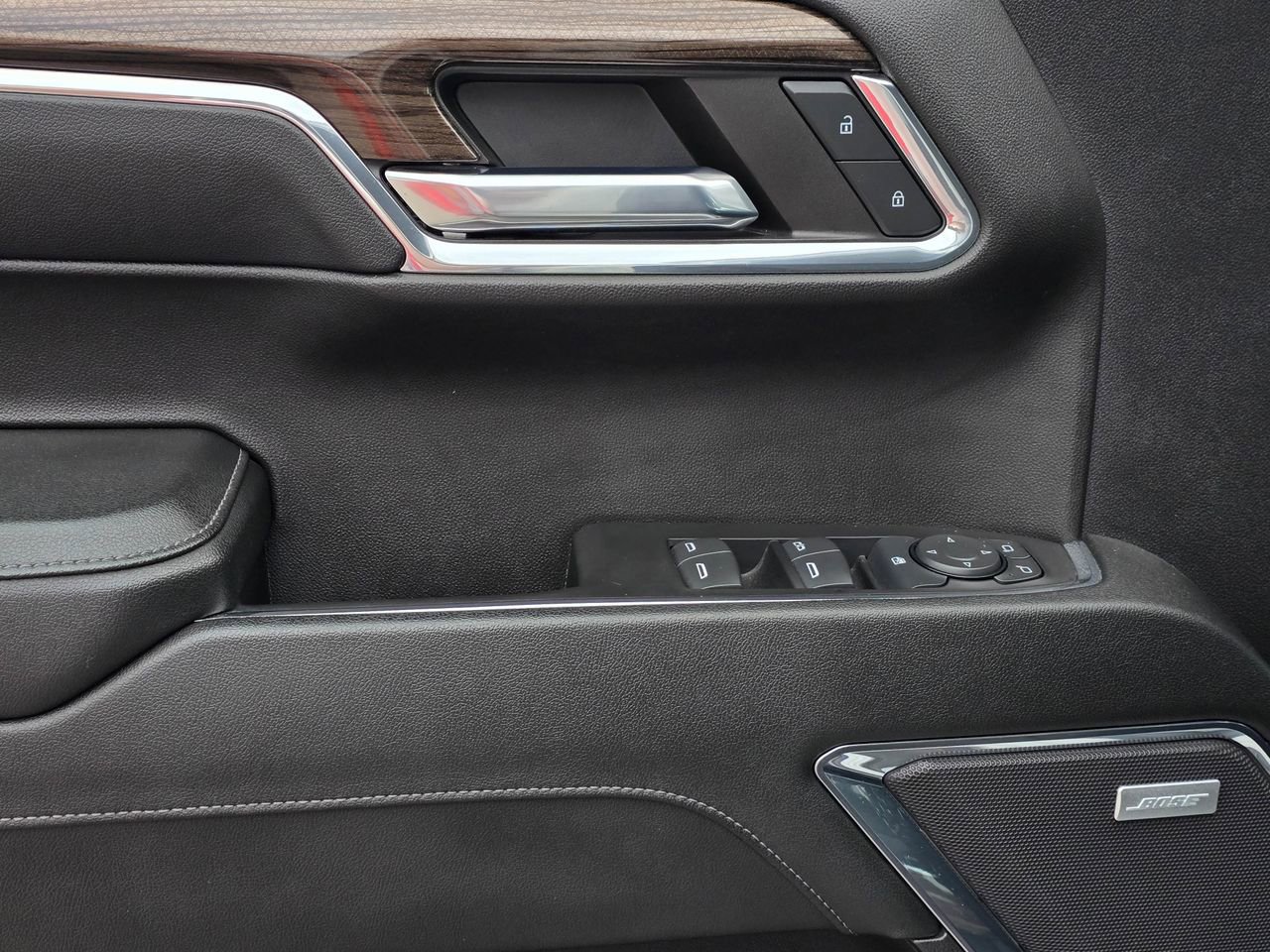 Used 2024 Chevrolet Silverado 1500 LT Trail Boss w/ LT Trail Boss Premium Package image 9