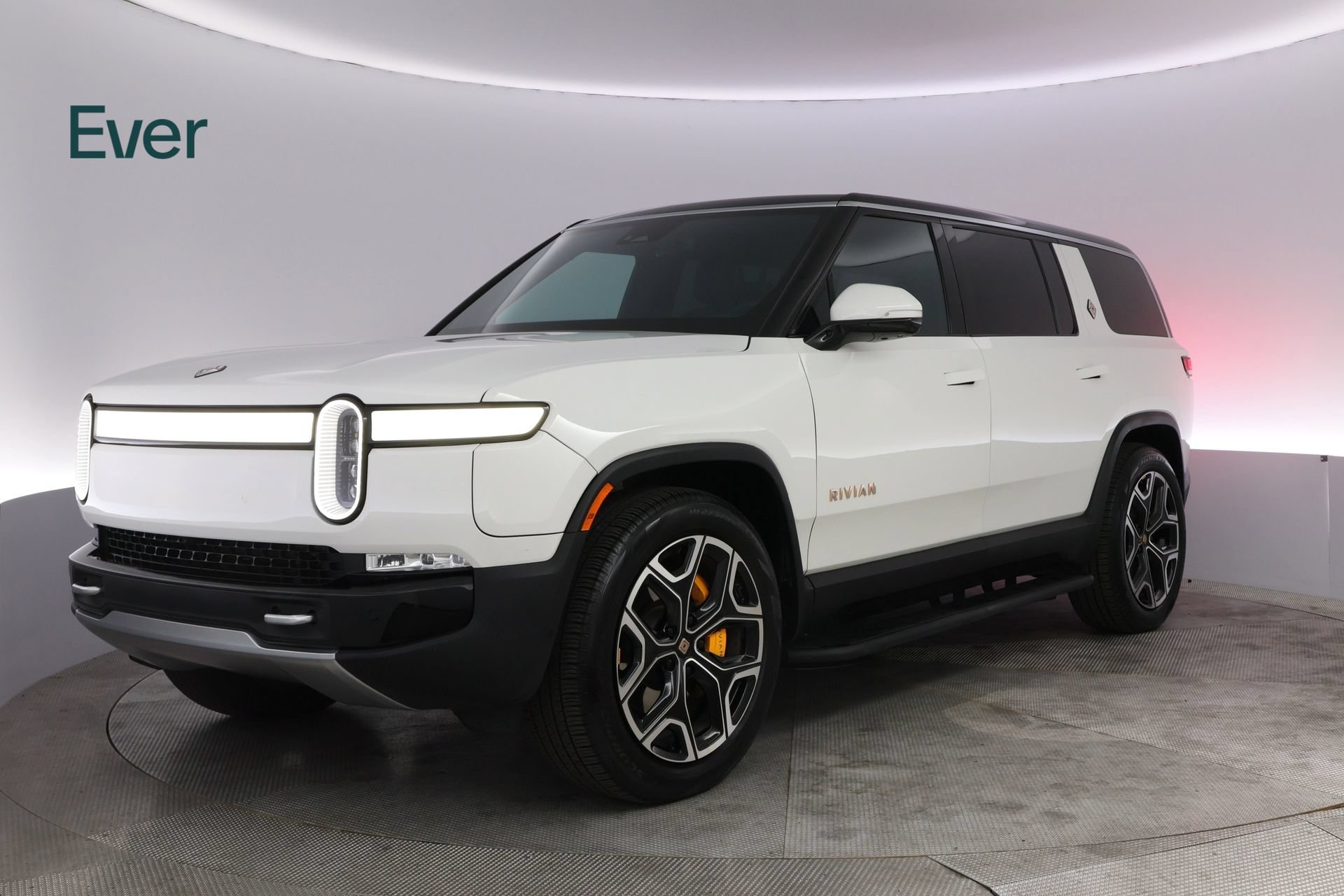 Used 2023 Rivian R1S Adventure AWD/4WD image 2