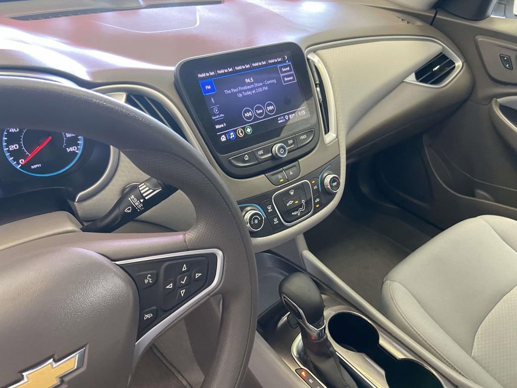 Used 2022 Chevrolet Malibu LS image 20