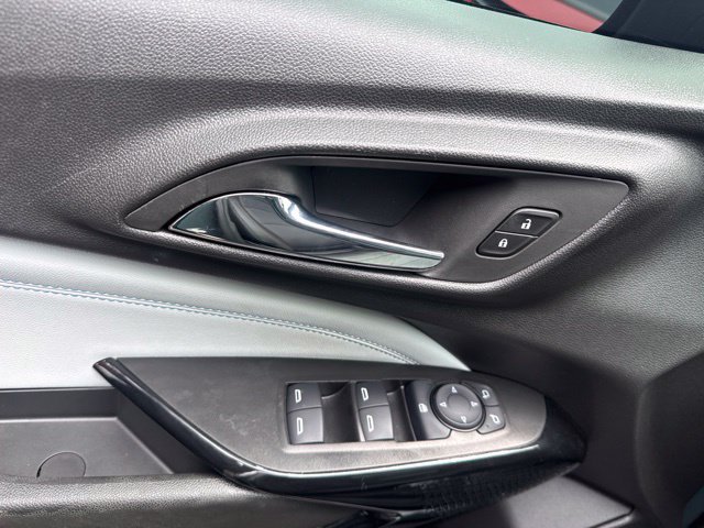Used 2025 Chevrolet Trax LT FWD image 12