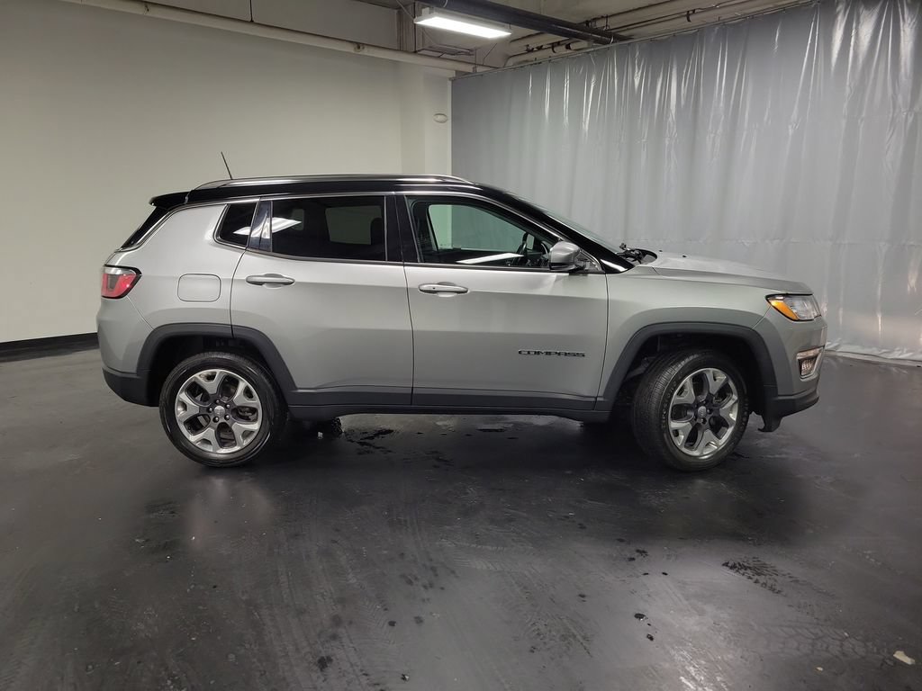Used 2020 Jeep Compass Limited AWD/4WD image 10