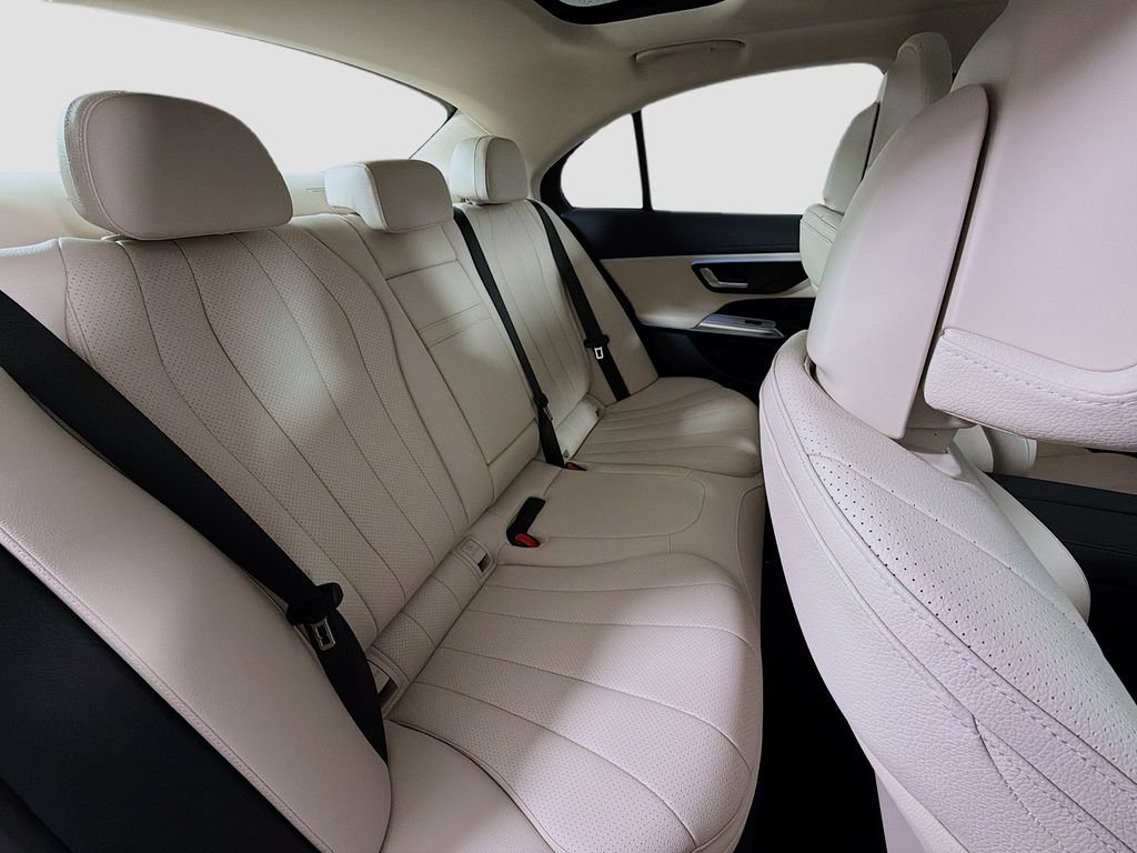 New 2026 Mercedes-Benz E 350 4MATIC Sedan image 30