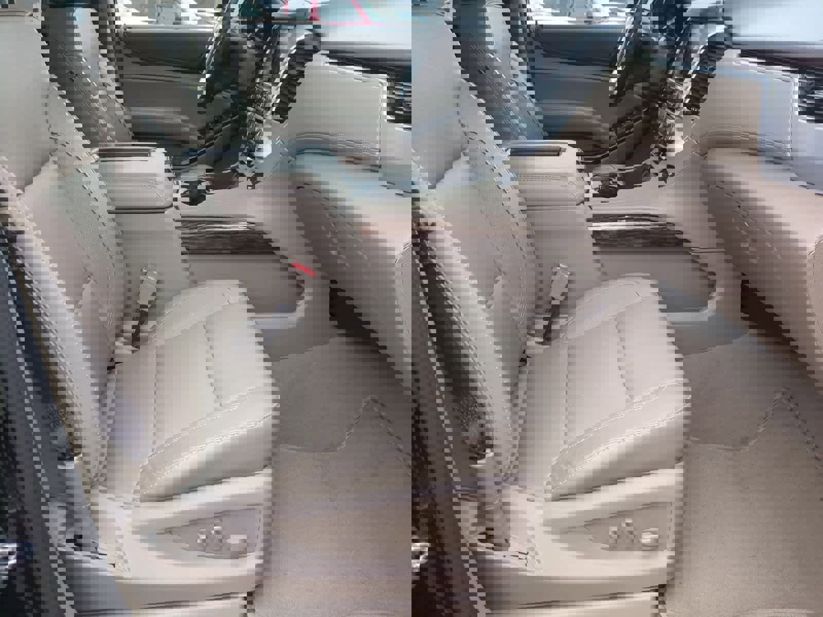 Used 2020 GMC Yukon XL SLT w/ Open Road Package image 25