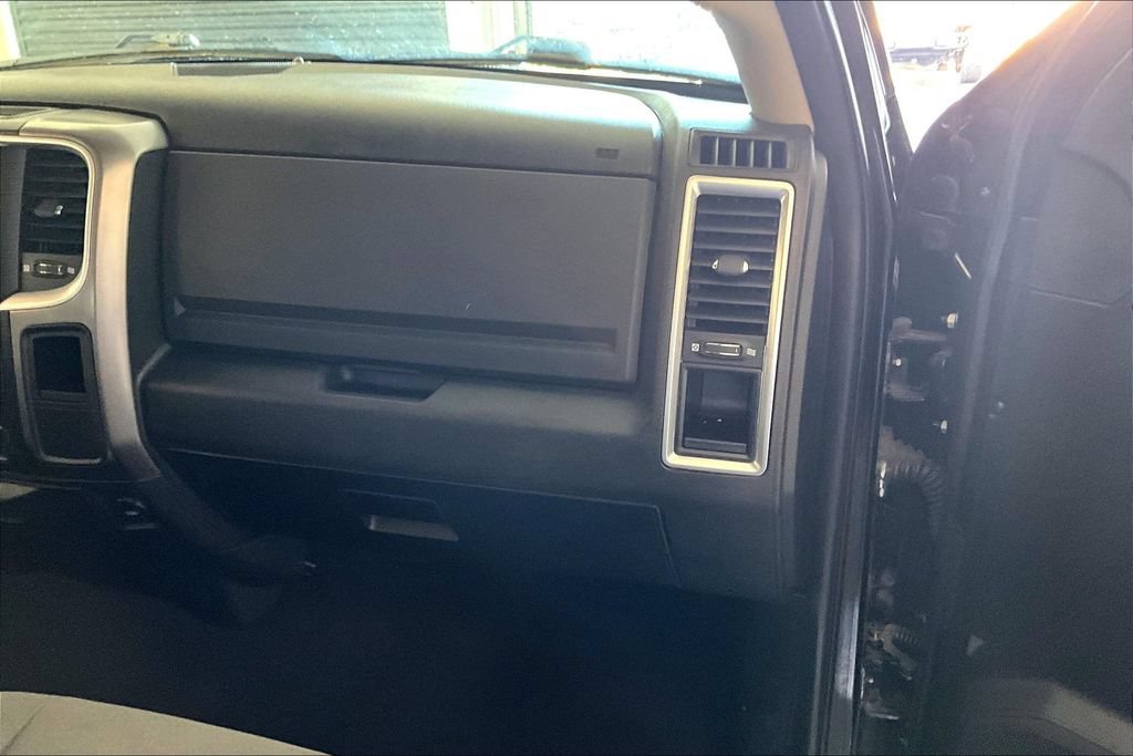 Used 2021 RAM 1500 Classic SLT RWD image 24