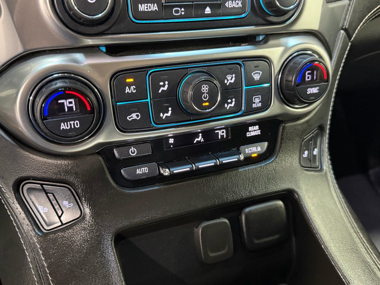 Used 2018 Chevrolet Tahoe LT AWD/4WD image 33