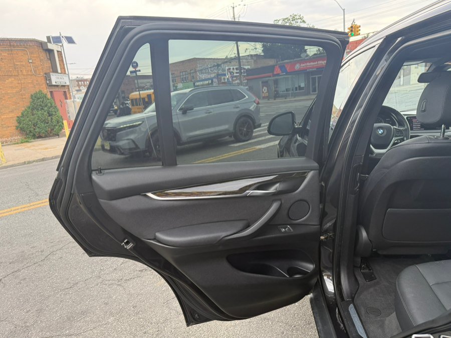 Used 2018 BMW X5 xDrive35i AWD/4WD image 24