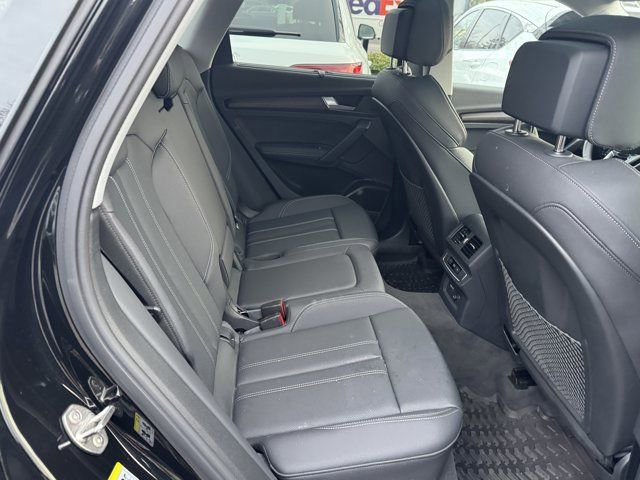 Certified 2025 Audi Q5 2.0T Premium Plus w/ Premium Plus Package AWD/4WD image 31