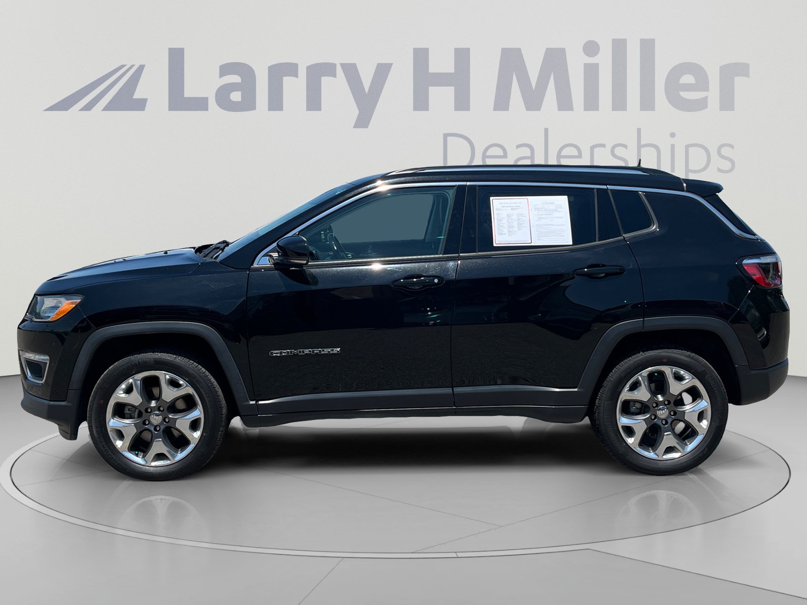 Used 2020 Jeep Compass Limited w/ Luxury Seat Group AWD/4WD image 2