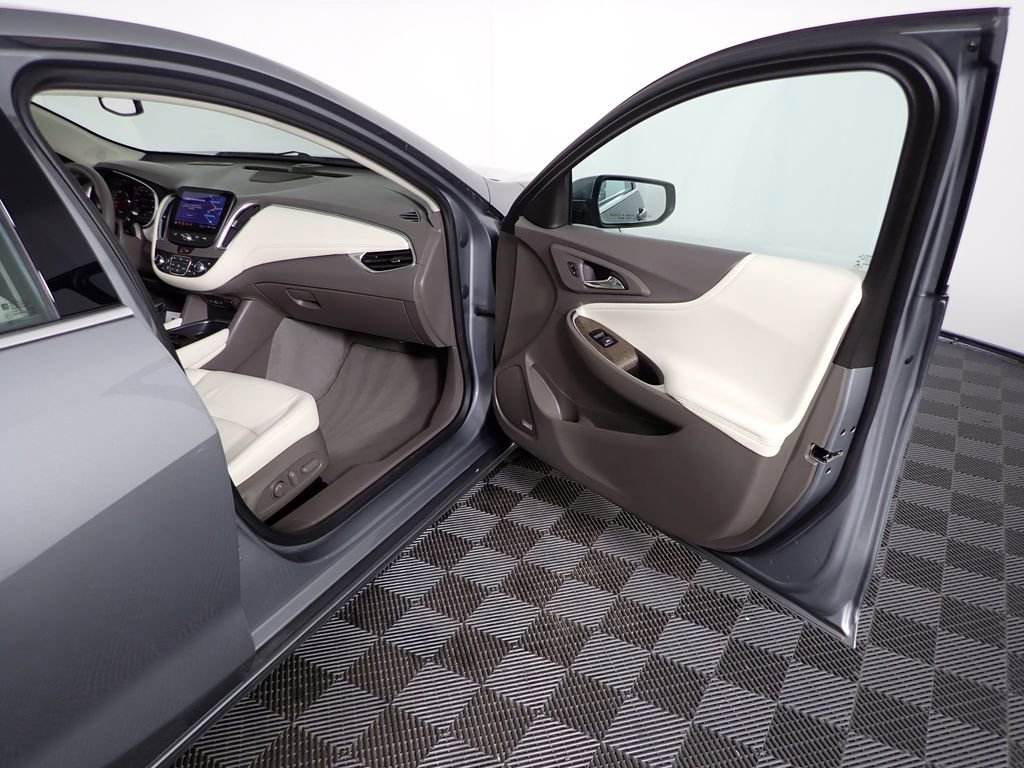 Used 2023 Chevrolet Malibu LT image 32
