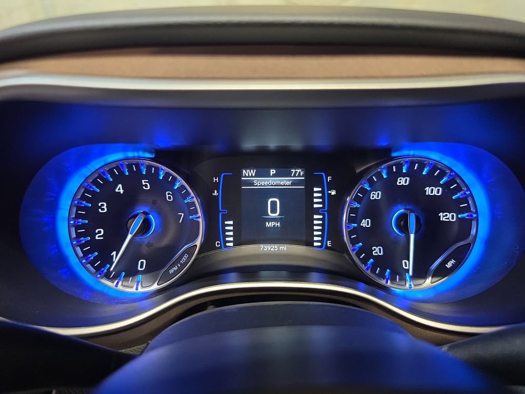 Used 2024 Chrysler Voyager LX FWD image 10