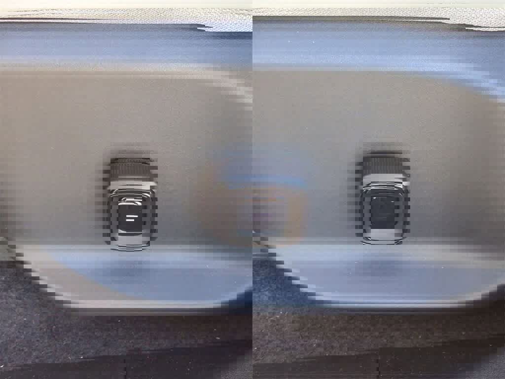 New 2025 Volvo EX30 Plus w/ Protection Package Premier image 15