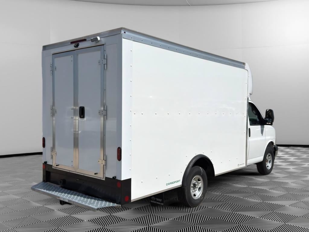 New 2025 Chevrolet Express 3500 w/ Power Convenience Package RWD image 4