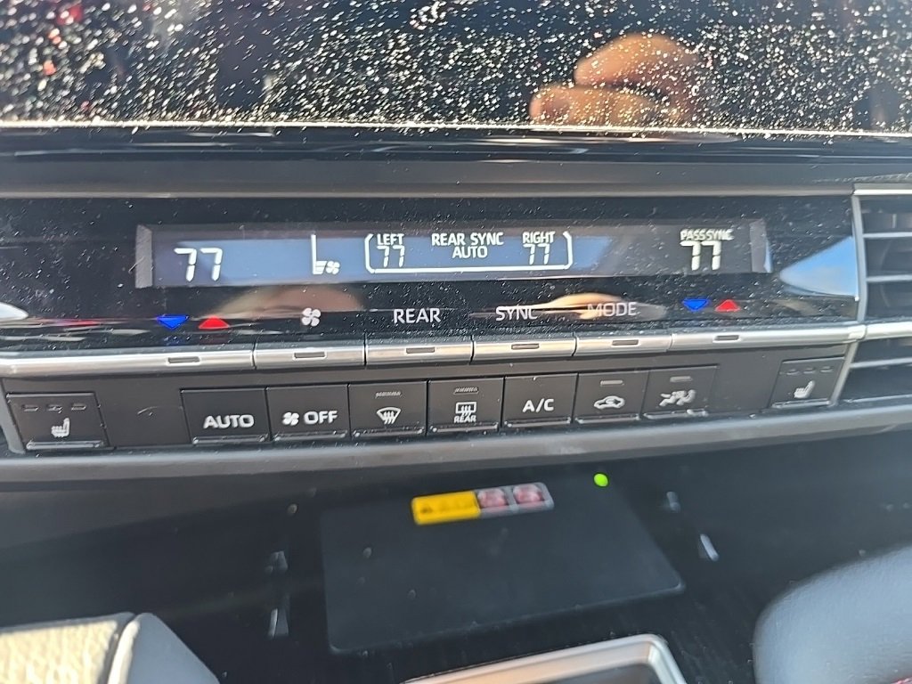 Used 2025 Toyota Sienna XSE image 18