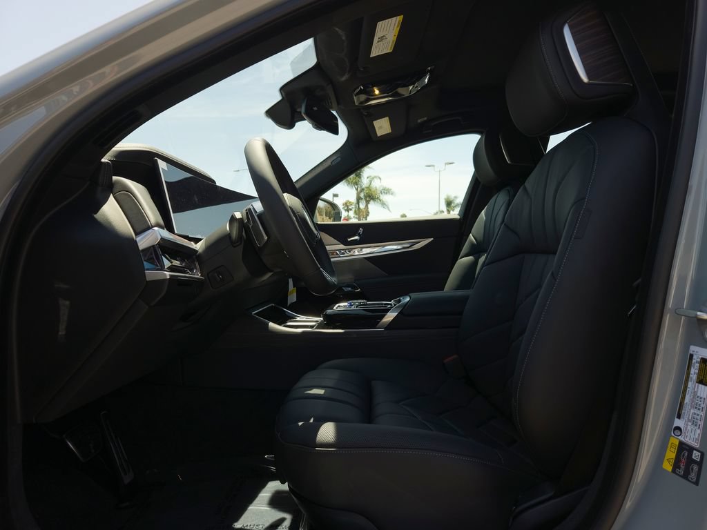 New 2026 BMW i7 eDrive50 w/ M Sport Package RWD image 9