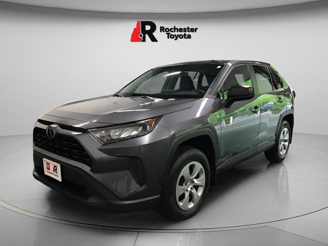 Used 2022 Toyota RAV4 LE AWD/4WD image 3