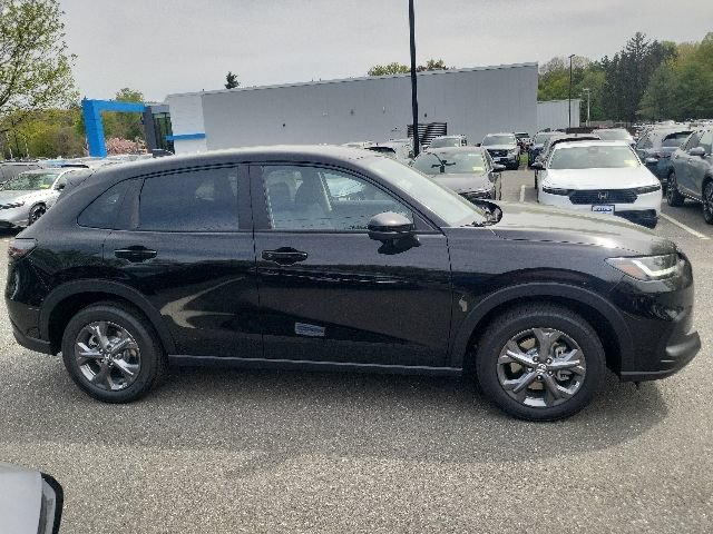 New 2026 Honda HR-V LX image 8
