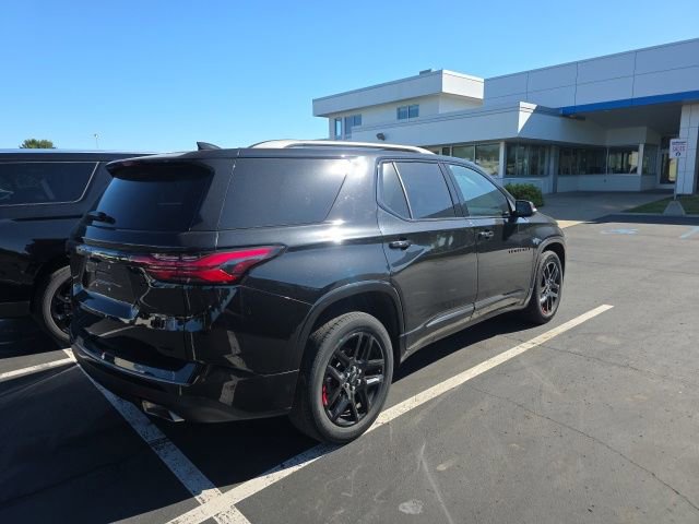Used 2023 Chevrolet Traverse Premier w/ Redline Edition AWD/4WD image 7