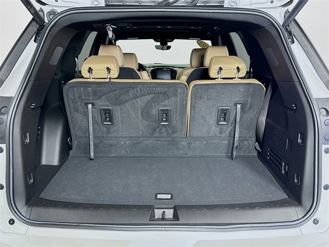 Used 2023 Chevrolet Traverse Premier image 28