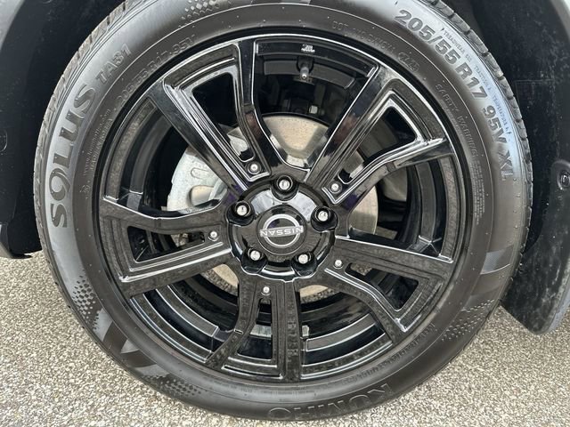 Used 2023 Nissan Kicks SR image 21