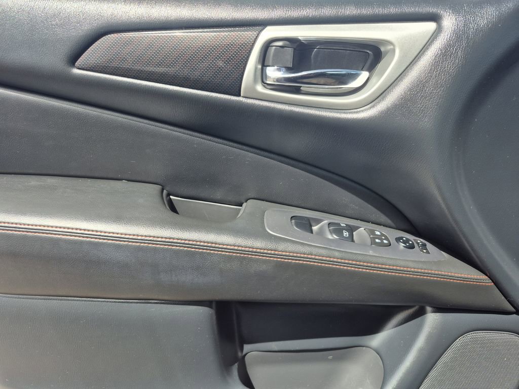 Used 2019 Nissan Pathfinder SV w/ Rock Creek Edition AWD/4WD image 7