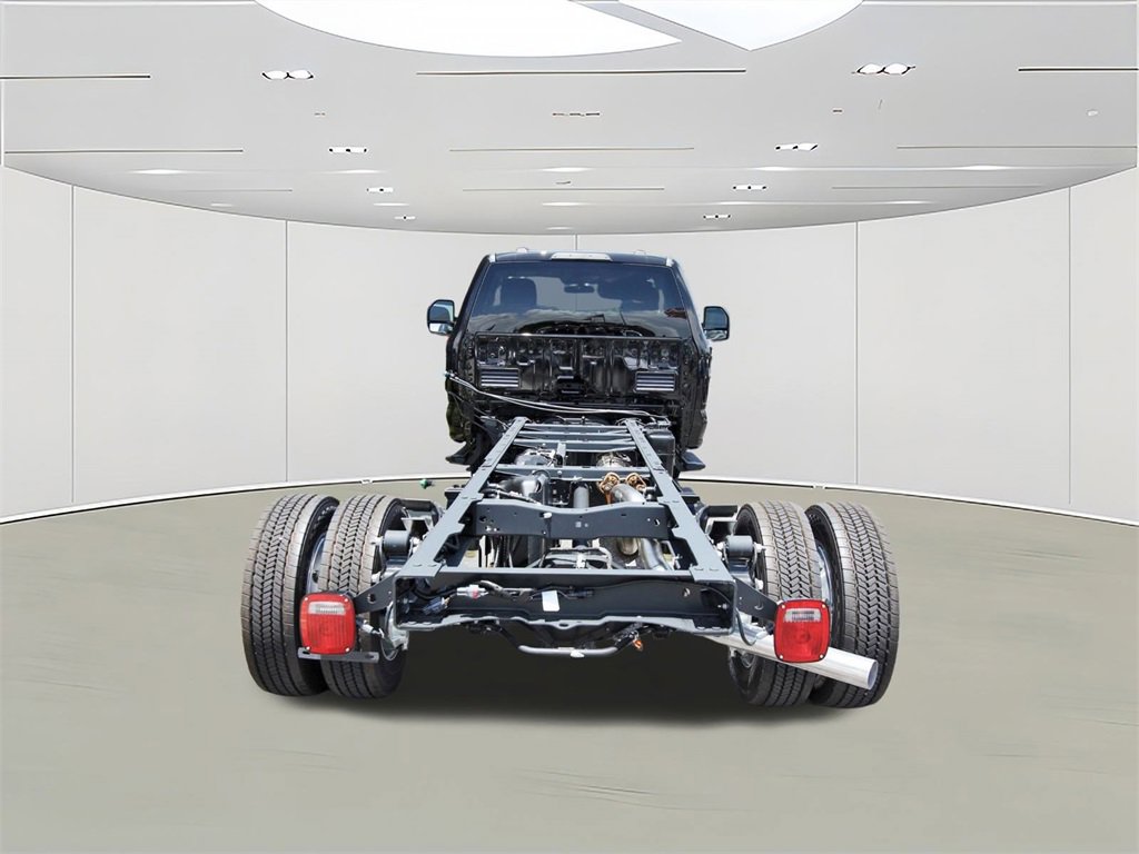 New 2025 Ford F550 2WD Regular Cab Super Duty w/ XLT Value Package image 6
