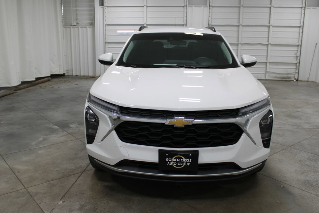 Used 2024 Chevrolet Trax LT image 3
