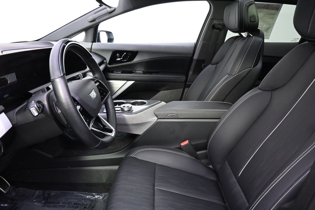 Certified 2025 Cadillac Optiq Luxury 2 w/ LPO, Floor Liner Package AWD/4WD image 13