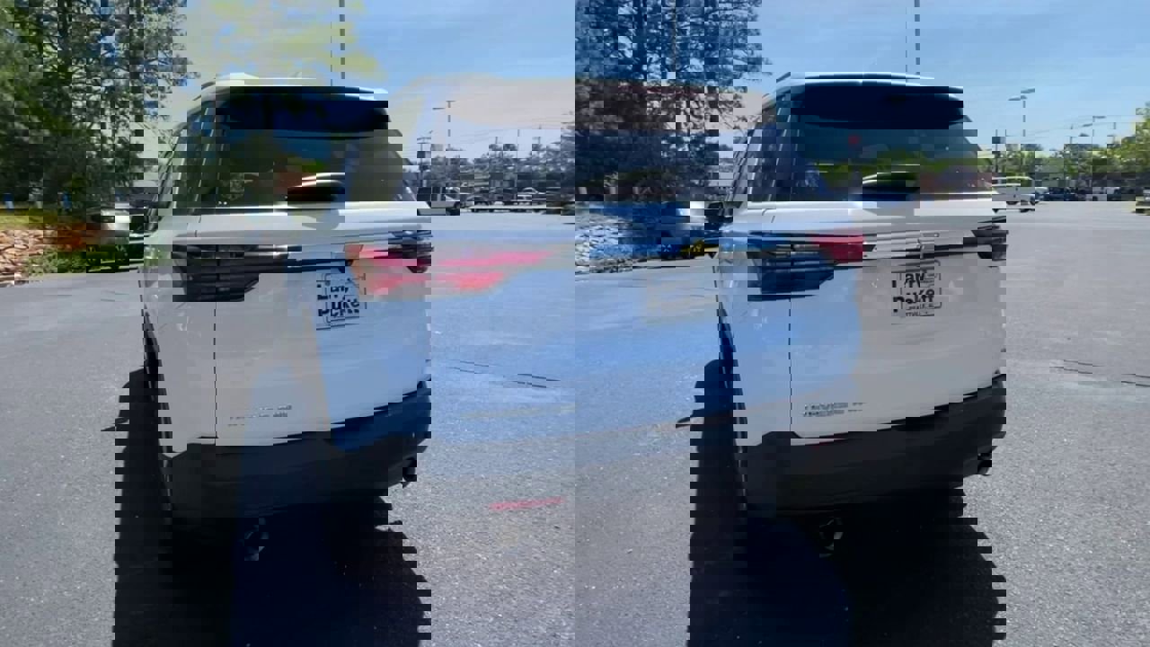 Used 2023 Chevrolet Traverse LT w/ LPO, Cargo Package image 7