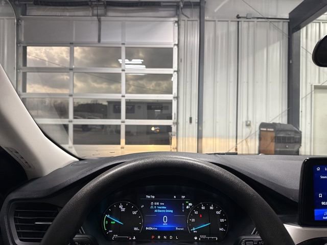 Used 2022 Ford Escape SE image 9