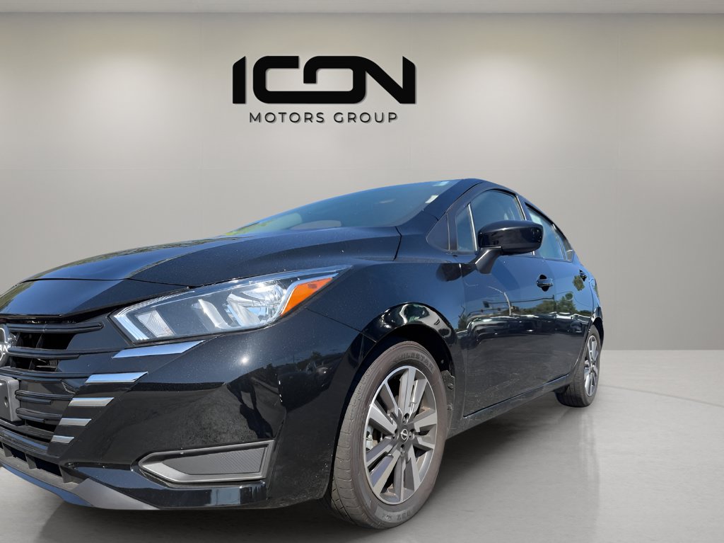 Used 2023 Nissan Versa SV FWD image 2