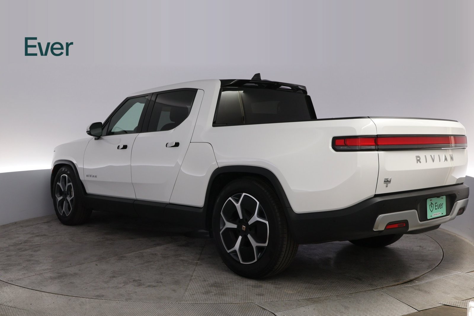 Used 2023 Rivian R1T Adventure Dual AWD/4WD image 17