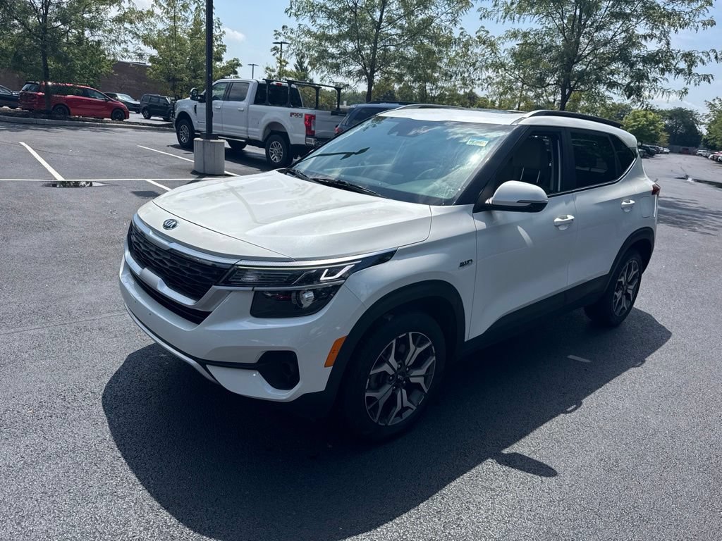 Used 2021 Kia Seltos EX AWD/4WD image 1