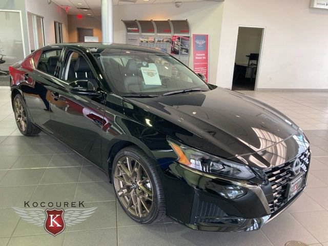 New 2025 Nissan Altima 2.5 SR w/ SR Premium Package