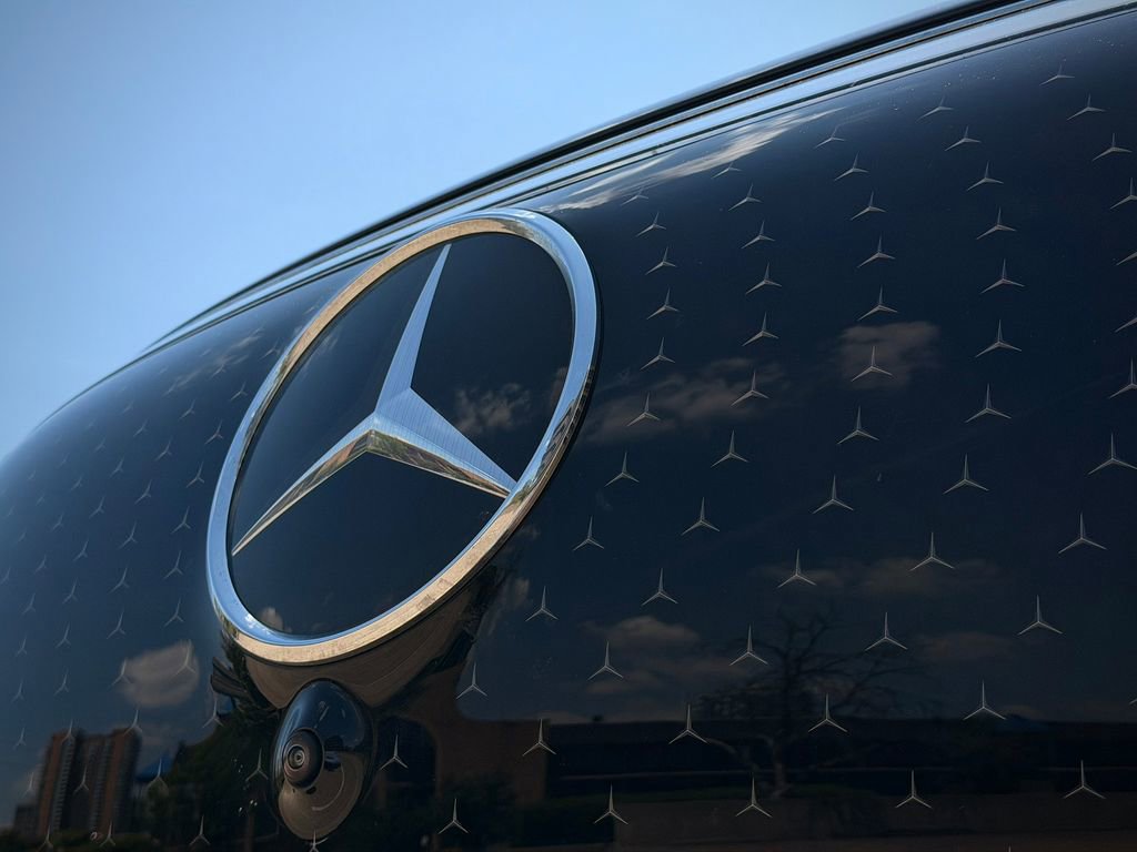 Used 2023 Mercedes-Benz EQS 580 4MATIC SUV image 10