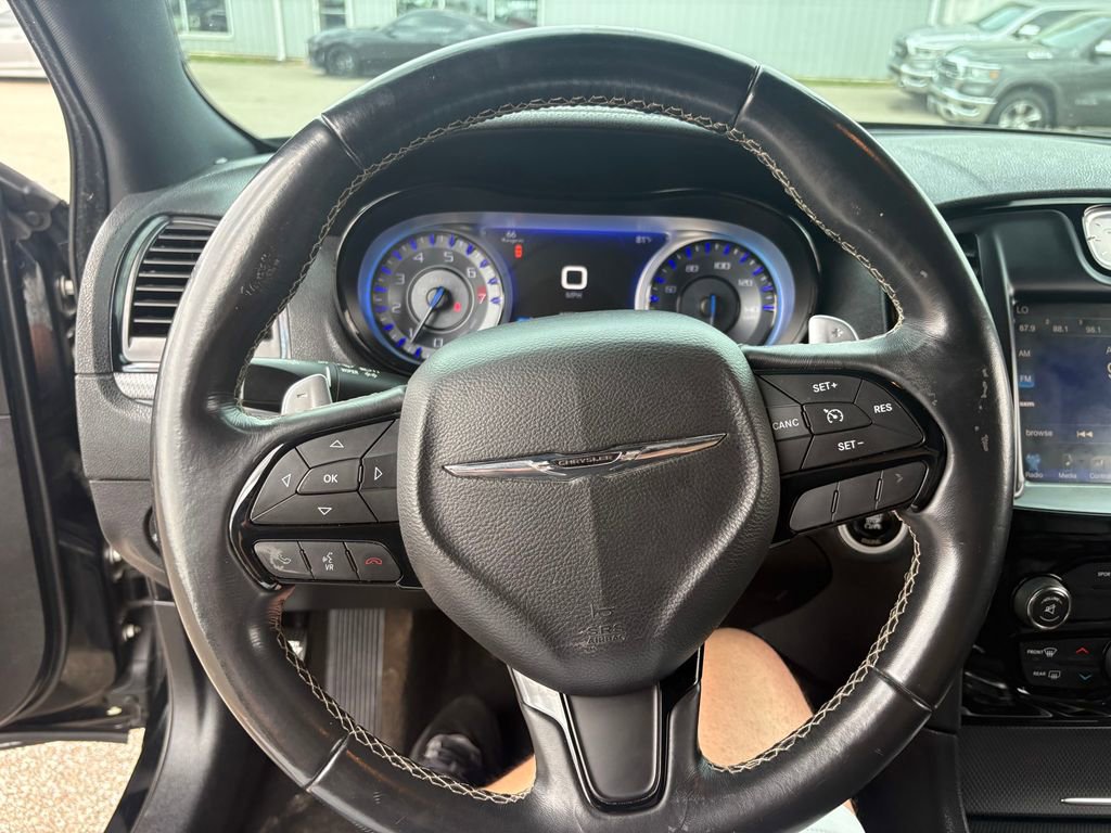 Used 2015 Chrysler 300 S image 12