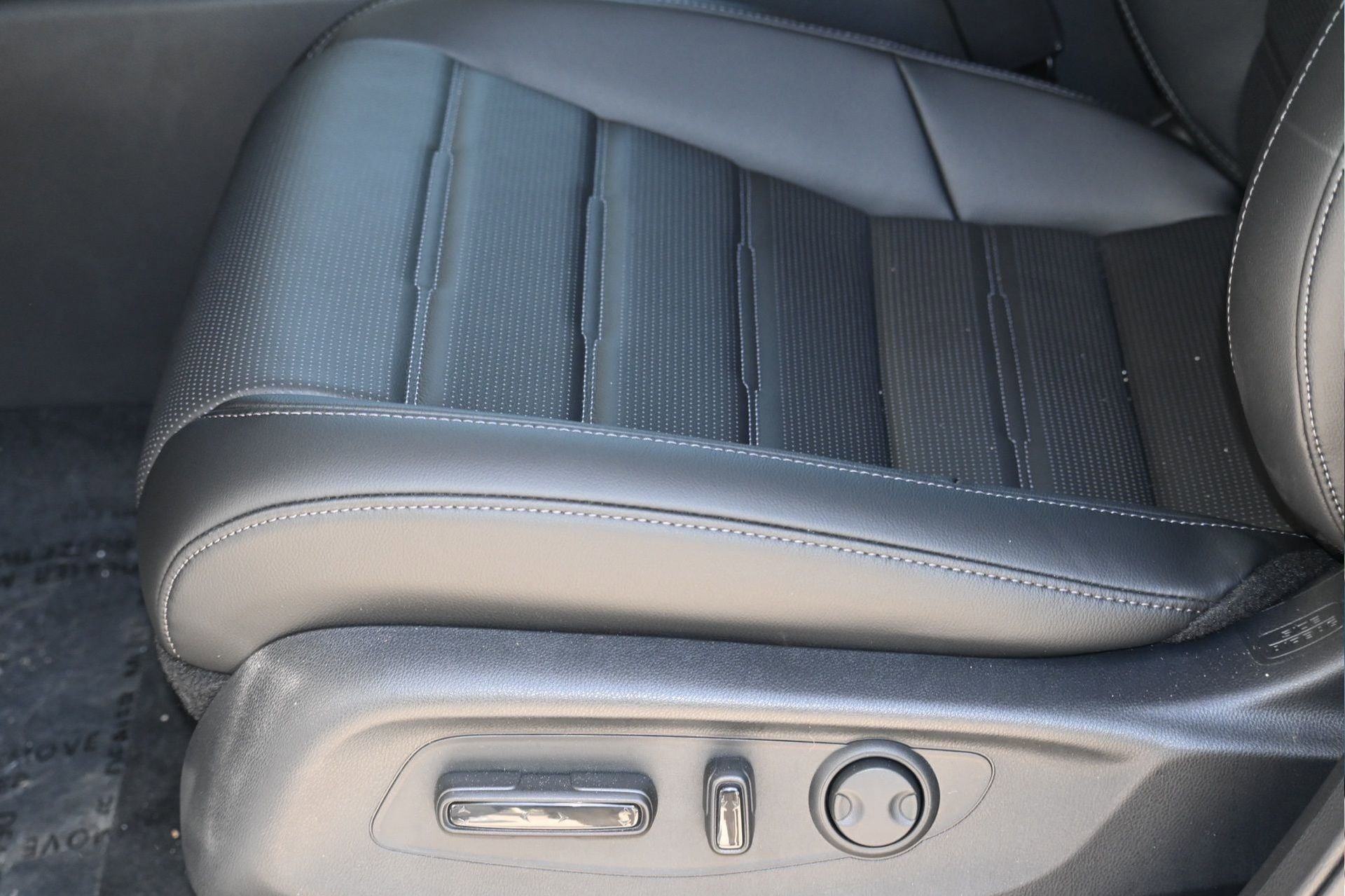 New 2025 Honda CR-V EX-L image 17