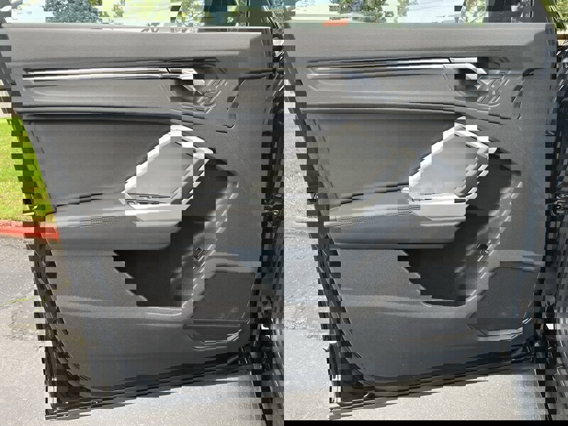 Used 2021 Audi Q3 2.0T Premium Plus w/ Premium Plus Package image 25