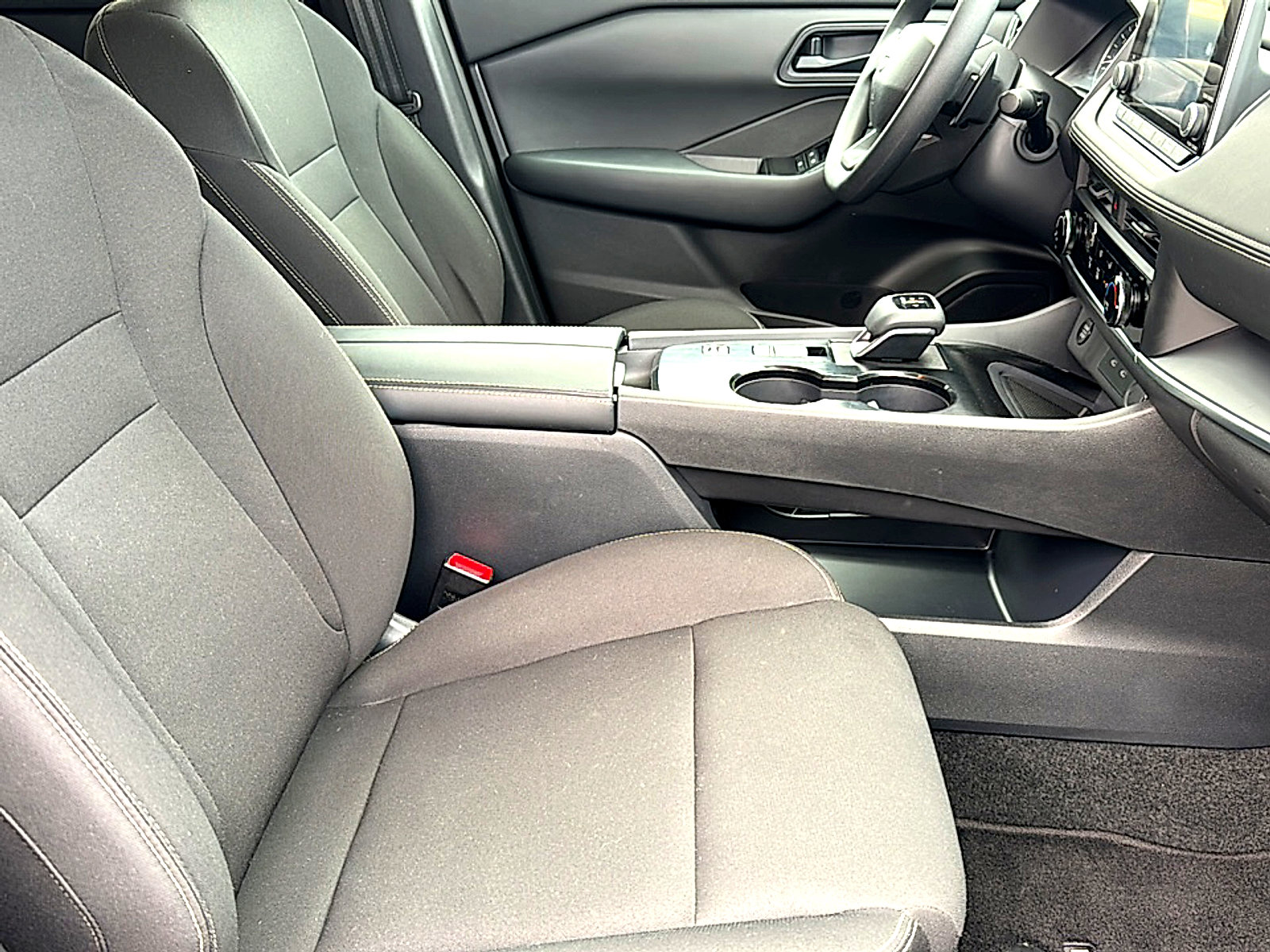 Certified 2025 Nissan Rogue S image 23
