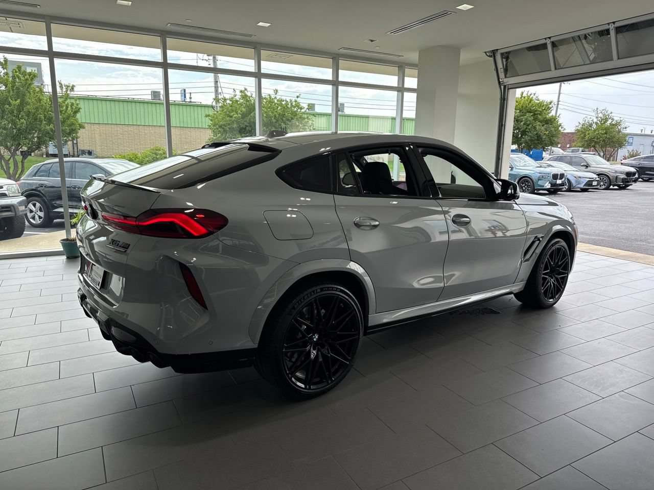 Used 2025 BMW X6 M Competition w/ Executive Package AWD/4WD image 8