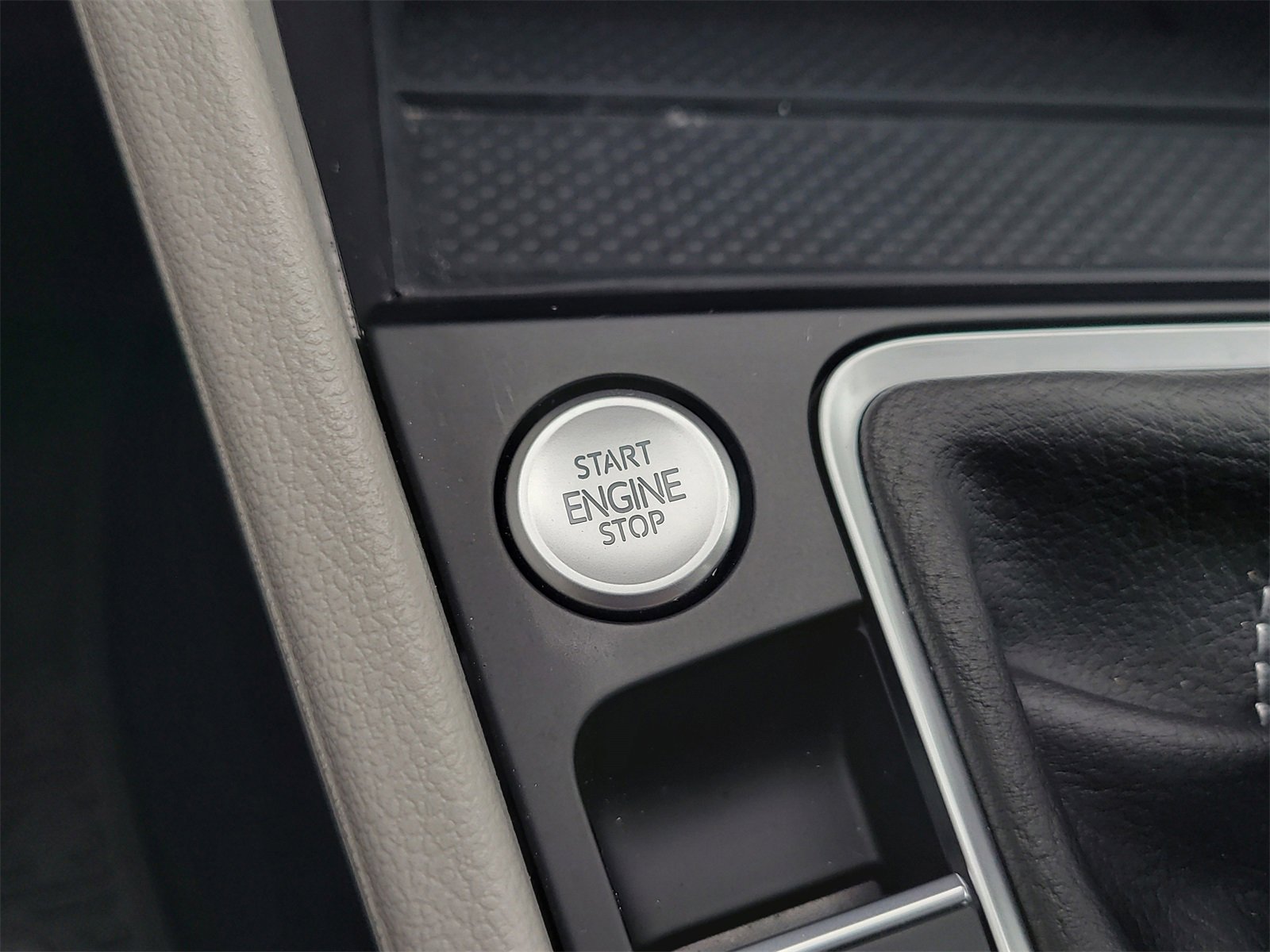 Certified 2025 Volkswagen Jetta SE image 26