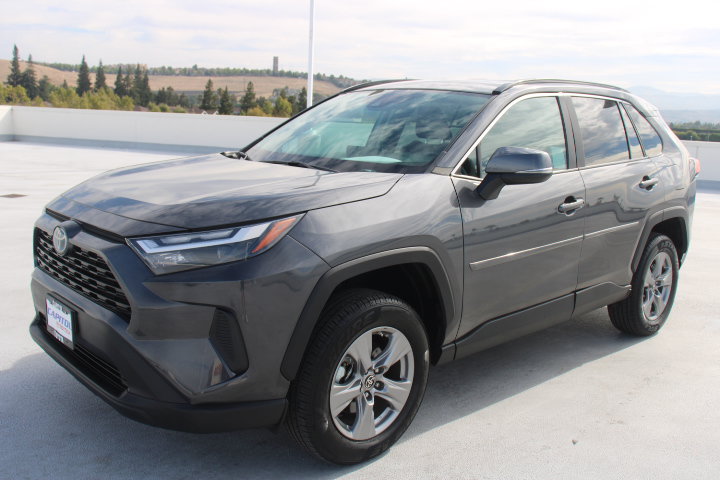 Certified 2024 Toyota RAV4 LE AWD/4WD image 6