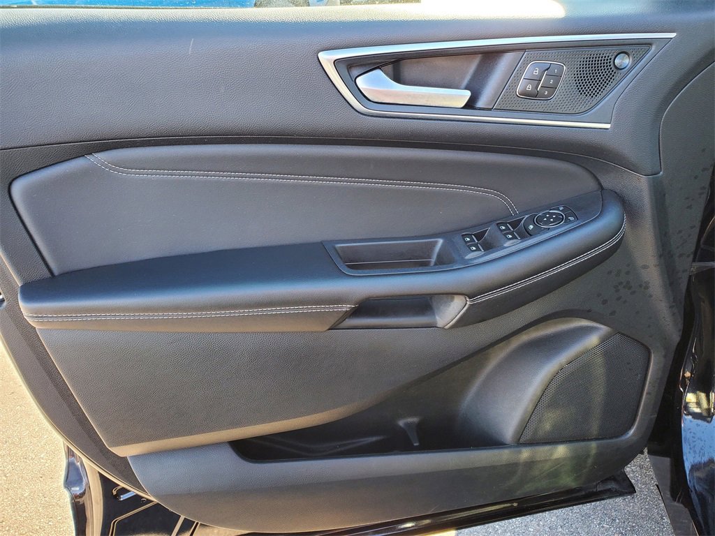 Used 2024 Ford Edge Titanium image 24