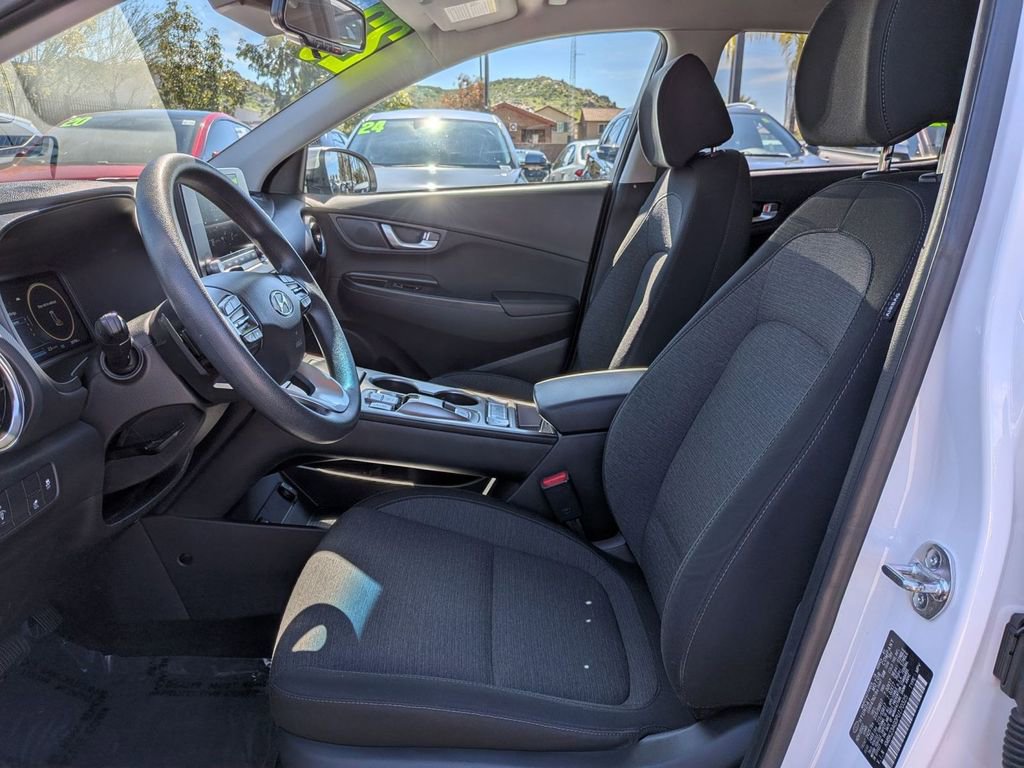 Certified 2023 Hyundai Kona SE w/ Cargo Package image 16