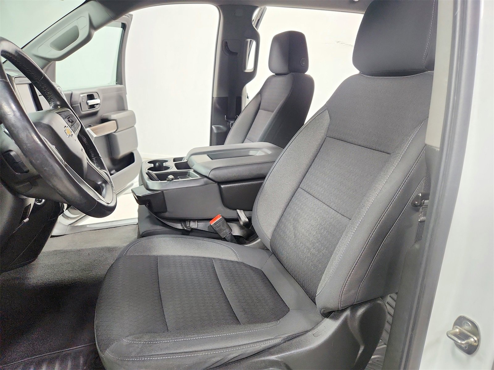 Used 2021 Chevrolet Silverado 1500 LT image 19