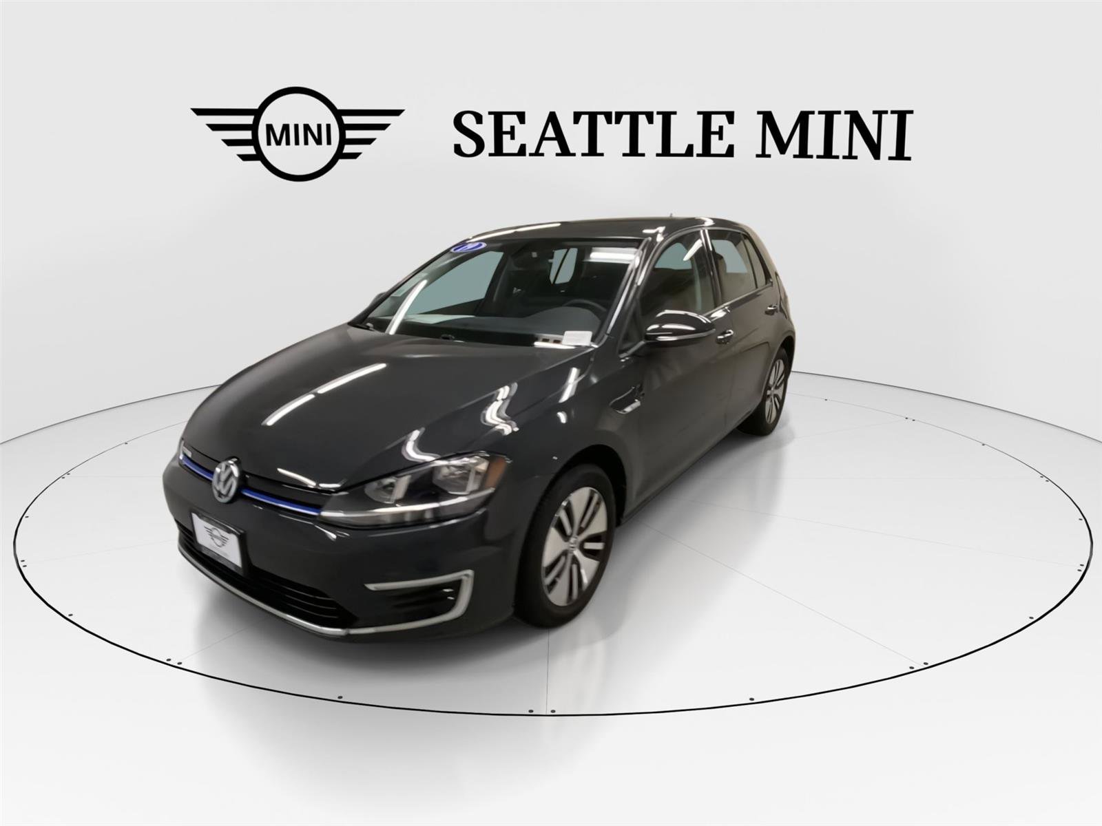 Used 2019 Volkswagen e-Golf SE w/ Driver Assistance Package image 4